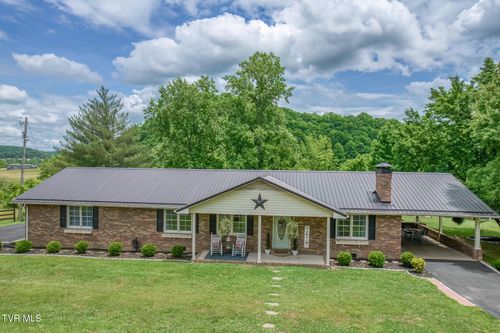 11062 Clinch River Hwy, Fort Blackmore, VA, 24250-2548 | Card Image