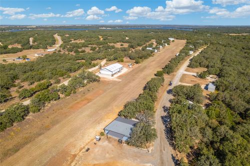 4 Greenhill Ct, Nocona, TX, 76255-9220 | Card Image