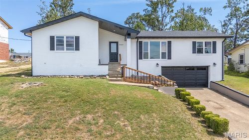 2022 Snider Rd, Poplar Bluff, MO, 63901-2733 | Card Image