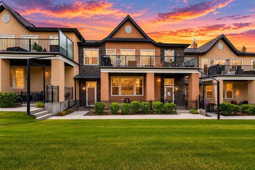 165 Cranbrook Villas Se, Calgary, AB, T3M1Z3 | Card Image