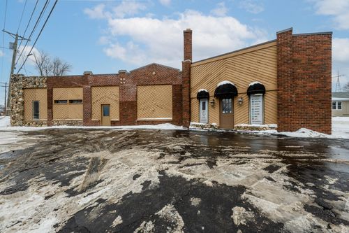 1719 Lakeshore Dr, Saint Joseph, MI, 49085-1637 | Card Image