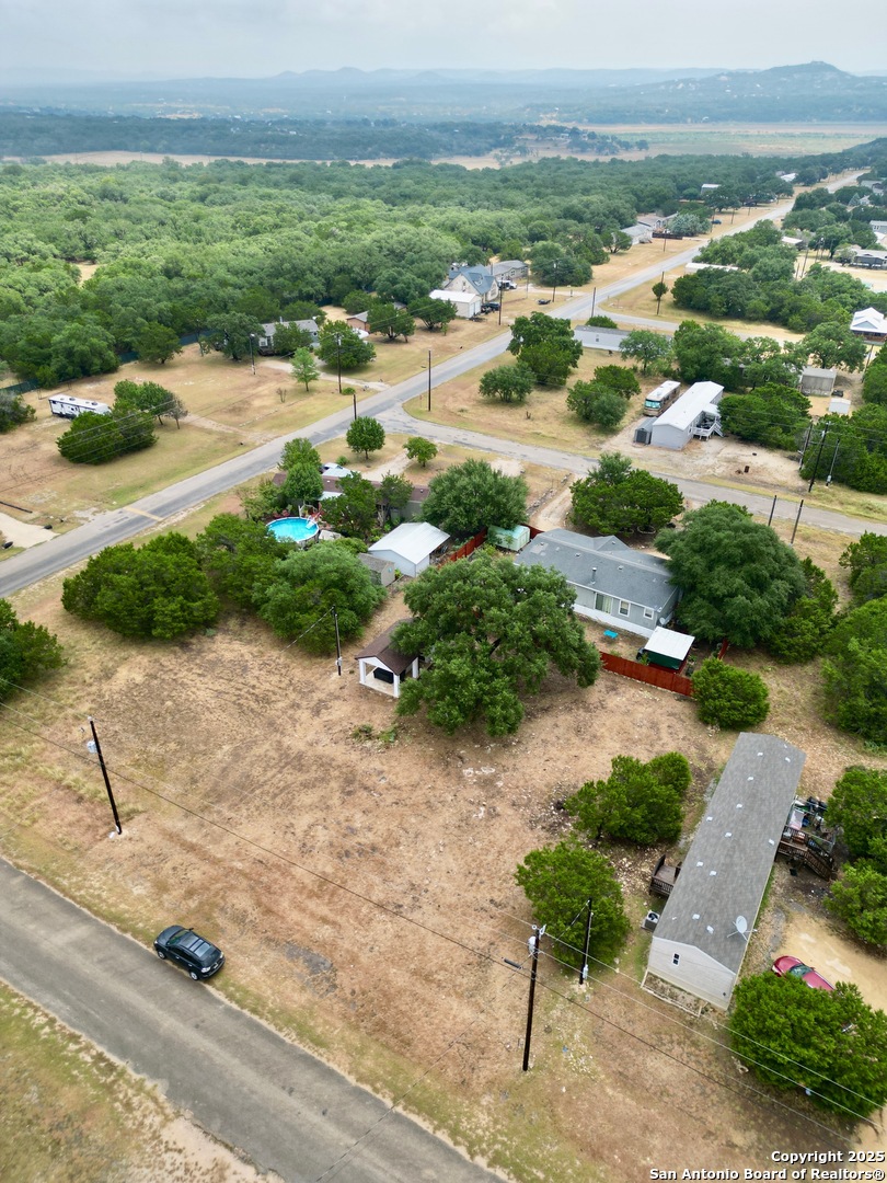 Land in Bandera 3