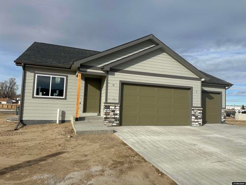 4706 Shale Cir, Mills, WY, 82644 | Card Image