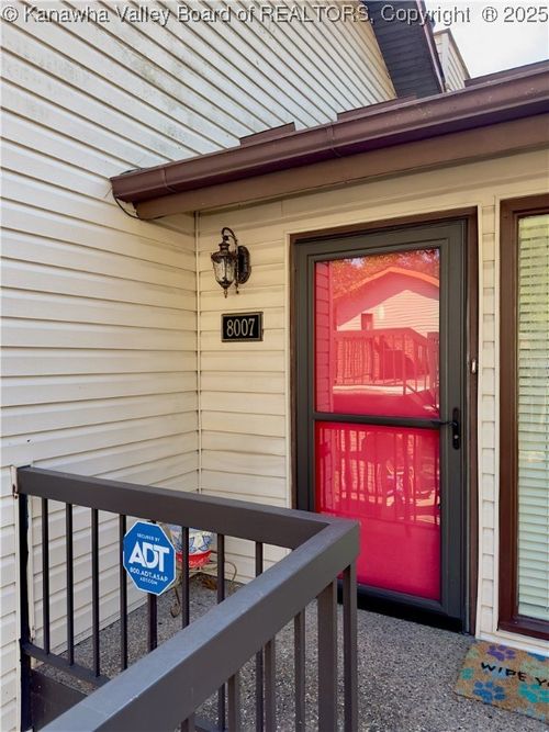 8007 Timberlake Dr, Huntington, WV, 25705-2122 | Card Image