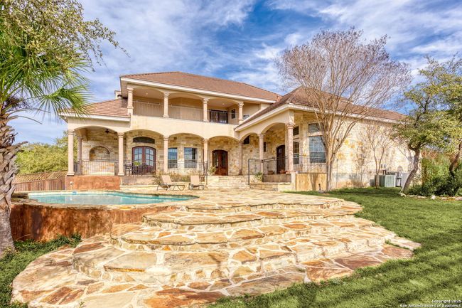 192 County Road 2812, House other with 5 bedrooms, 4 bathrooms and null parking in Mico TX | Image 33