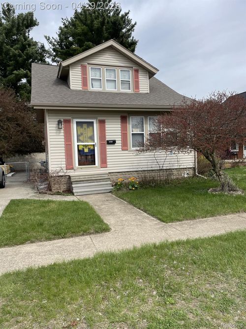 45236 Deshon St, Utica, MI, 48317-5610 | Card Image