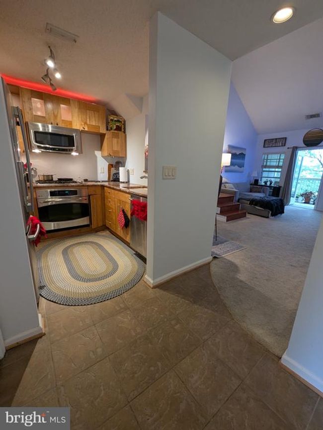 APT-34 - 1720 Lake Shore Crest Dr, Condo with 2 bedrooms, 1 bathrooms and null parking in RESTON VA | Image 6