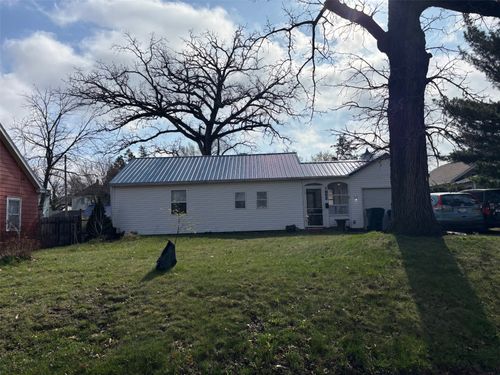 1052 Daniels Street Ne, Cedar Rapids, IA, 52402 | Card Image