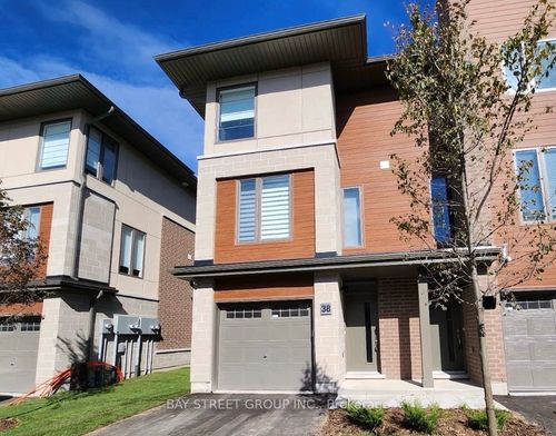 38 Winters Cres, Collingwood, ON, L9Y5T1 | Card Image
