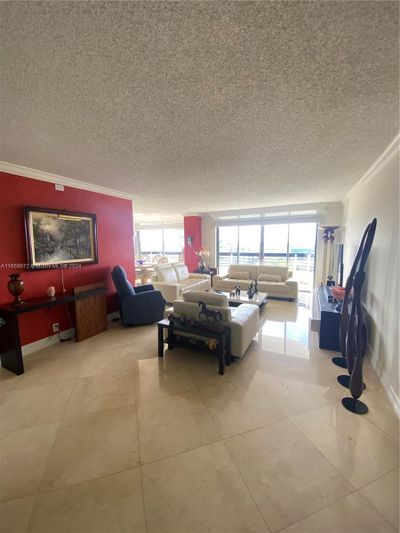 2201 - 3530 Ne Mystic Pointe Dr, Condo with 3 bedrooms, 3 bathrooms and null parking in Aventura FL | Image 2