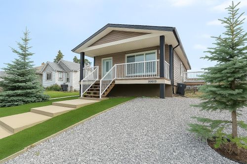 10019 100 Street, Sexsmith, AB, T0H3C0 | Card Image
