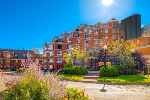 8704-400 Eau Claire Ave Sw, Calgary, AB, T2P4X2 | Card Image