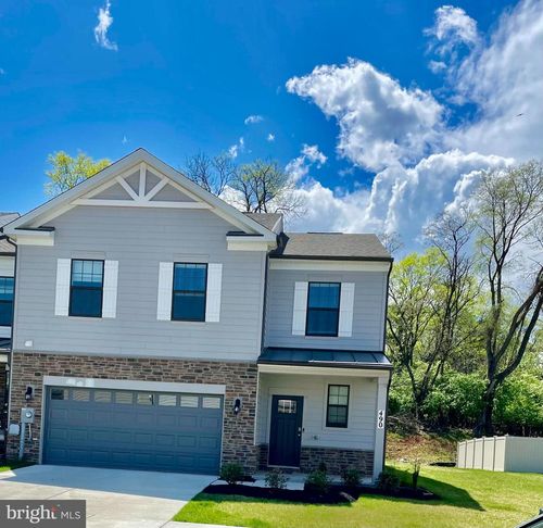 490 Ensemble Way, FREDERICK, MD, 21701-3579 | Card Image