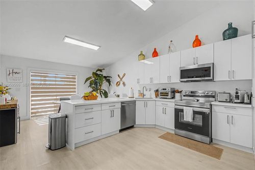 14667 Sw 126th Pl, Miami, FL, 33186-6112 | Card Image