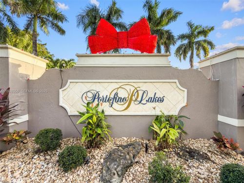 3712 Ne 16th St, Homestead, FL, 33033-4612 | Card Image