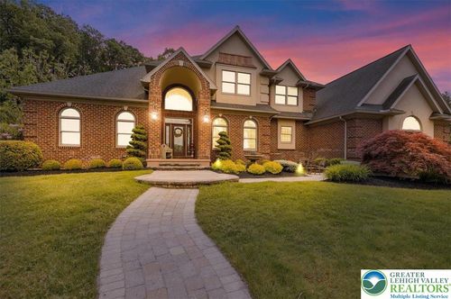 212 Hillview Cir, Leesport, PA, 19533-9431 | Card Image