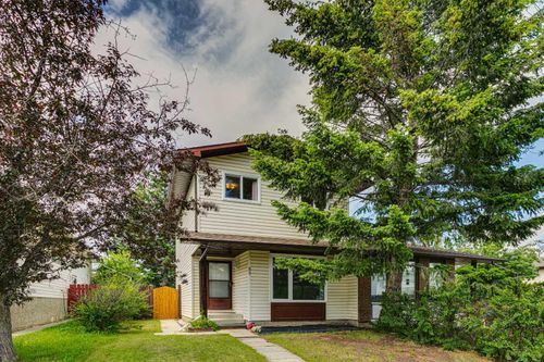 85 Cedardale Crescent Sw, Calgary, AB, T2W4B2 | Card Image