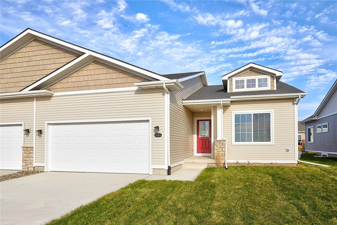 Mockingbird Dr, West Des Moines, IA 50266