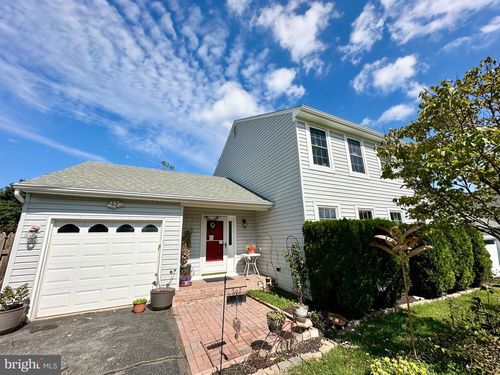 10715 Hunters Chase Ln, DAMASCUS, MD, 20872-2175 | Card Image