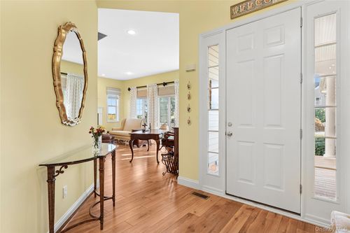 210 Tyler Ct, Riverhead, NY, 11901-5021 | Card Image