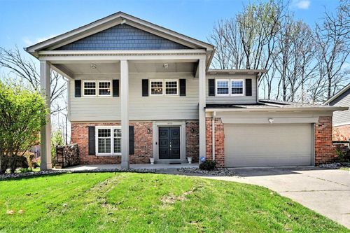 10729 Wellerwoods Dr, Montgomery, OH, 45242-3406 | Card Image