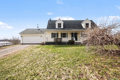 8806 Bergin Rd, Howell, MI, 48843-8046 | Card Image