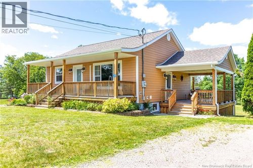 30 Evangeline St, Richibucto, NB, E4W3Z6 | Card Image