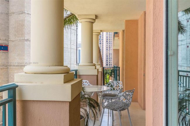 APT-603 - 17555 Atlantic Blvd, Condo with 2 bedrooms, 2 bathrooms and null parking in Sunny Isles Beach FL | Image 40