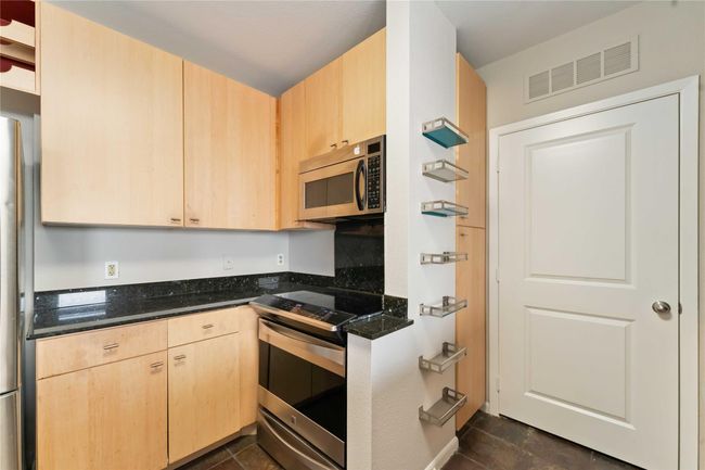 UNIT-1606 - 3505 Sage Rd, Condo with 2 bedrooms, 2 bathrooms and 1 parking in Houston TX | Image 11