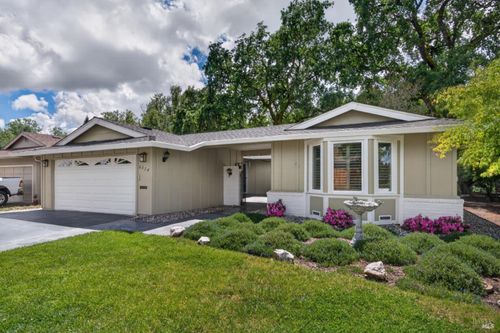 6514 Meadowgreen Place, Santa Rosa, CA, 95409 | Card Image