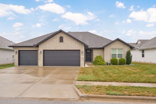 817 S Ridgemont Drive, Nixa, MO, 65714 | Card Image