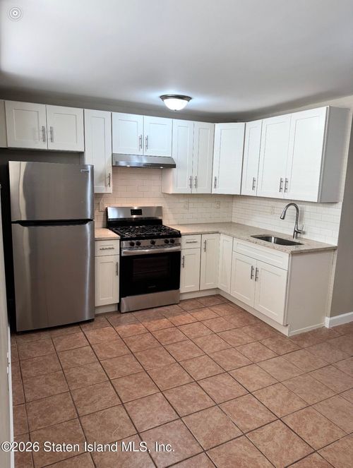 255 Hillcrest St, Staten Island, NY, 10312-6253 | Card Image