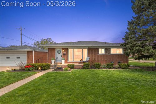 18241 Airport, Fraser, MI, 48026-3178 | Card Image