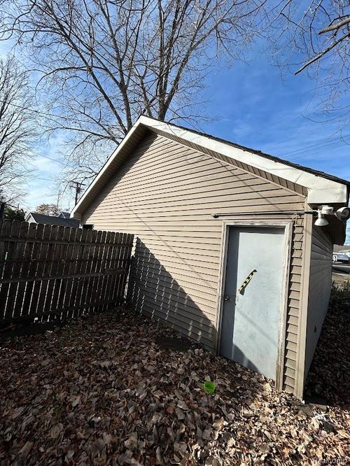 4260 Pitt St, Ecorse, MI, 48229-1526 | Card Image