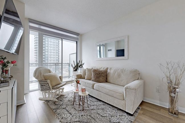 2210 - 5025 Four Springs Ave, Condo with 2 bedrooms, 1 bathrooms and null parking in Mississauga ON | Image 4