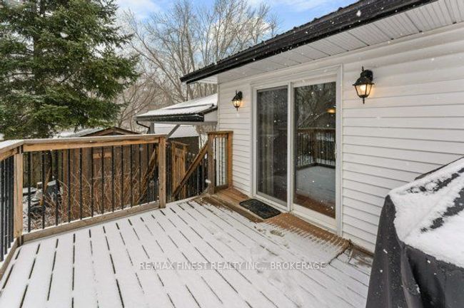 34 Centre St, House other with 4 bedrooms, 2 bathrooms and 3 parking in Newburgh ON | Image 37