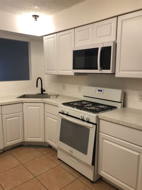 b-10610 Topperwein Dr, Austin, TX, 78758-4635 | Card Image