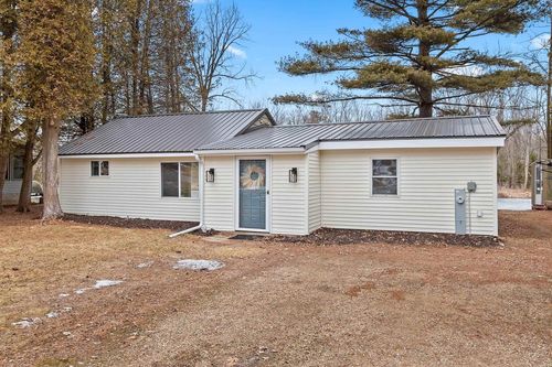 9762 Gray Lake Road, GILLETT, WI, 54124 | Card Image
