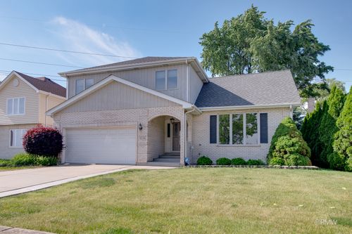 1216 W Grove Street, Addison, IL, 60101 | Card Image
