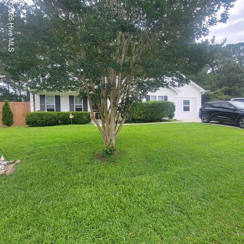 104 Willowbend Dr, Burgaw, NC, 28425-4565 | Card Image
