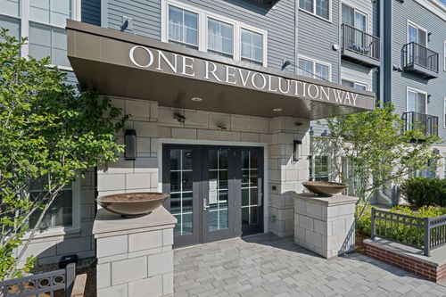 204-1 Revolution Way, Canton, MA, 02021-1268 | Card Image