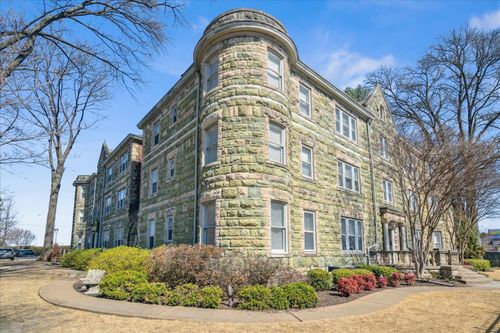 apt-11-1118 Poplar Ave, Memphis, TN, 38105-4804 | Card Image