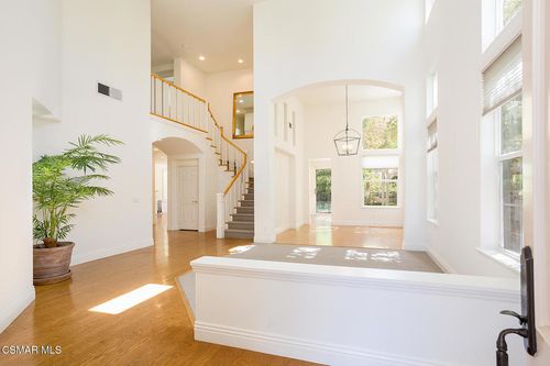 1034 Lambourne Pl, Oak Park, CA, 91377-5810 | Card Image