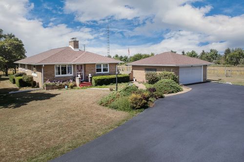 29428 E 500 North Rd, Le Roy, IL, 61752-7598 | Card Image
