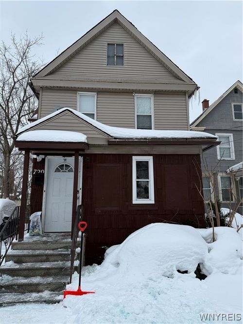 720 Monteagle St, Niagara Falls, NY, 14305-1908 | Card Image