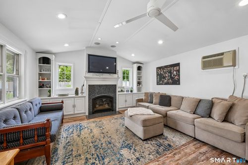 21 Friendly Rd, Norwalk, CT, 06851-3107 | Card Image