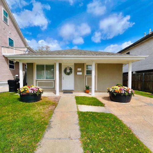 339 39th St, New Orleans, LA, 70124-1525 | Card Image
