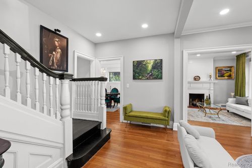 645 Virginia Park St, Detroit, MI, 48202-2011 | Card Image