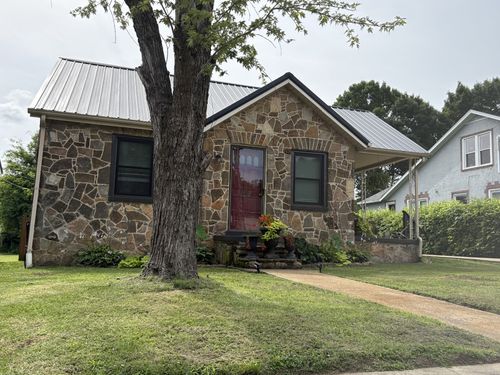 108 Greenwood St, Mount Pleasant, TN, 38474-1427 | Card Image