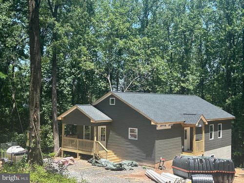 130 Highland Way, Chester Gap, VA, 22623-2110 | Card Image